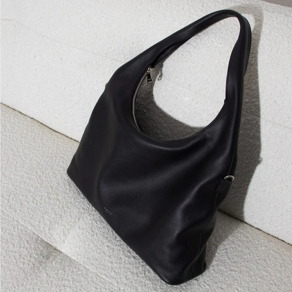 Sienna Leather Hobo Diaper Bag (gold hardware) dead stock - Picture 1 of 9